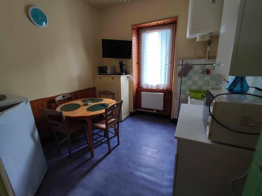 Le Nid Douillet Boheme Linge Fourni Apartment La Bourboule Exterior photo